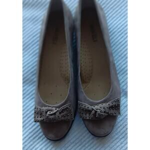 Vaneli Women’s Alisen Truffle Brown Suede Ballet Flats Size 9.5 Comfort